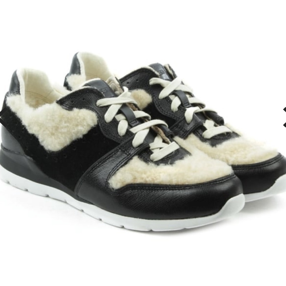 UGG Deaven Black Leather & Sherling Lace Up Trainer